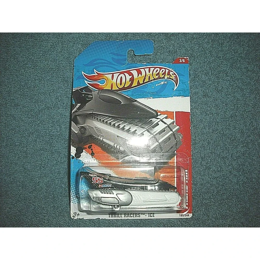 2011 Hot Wheels Thrill Racers Tread Air Black/White 195